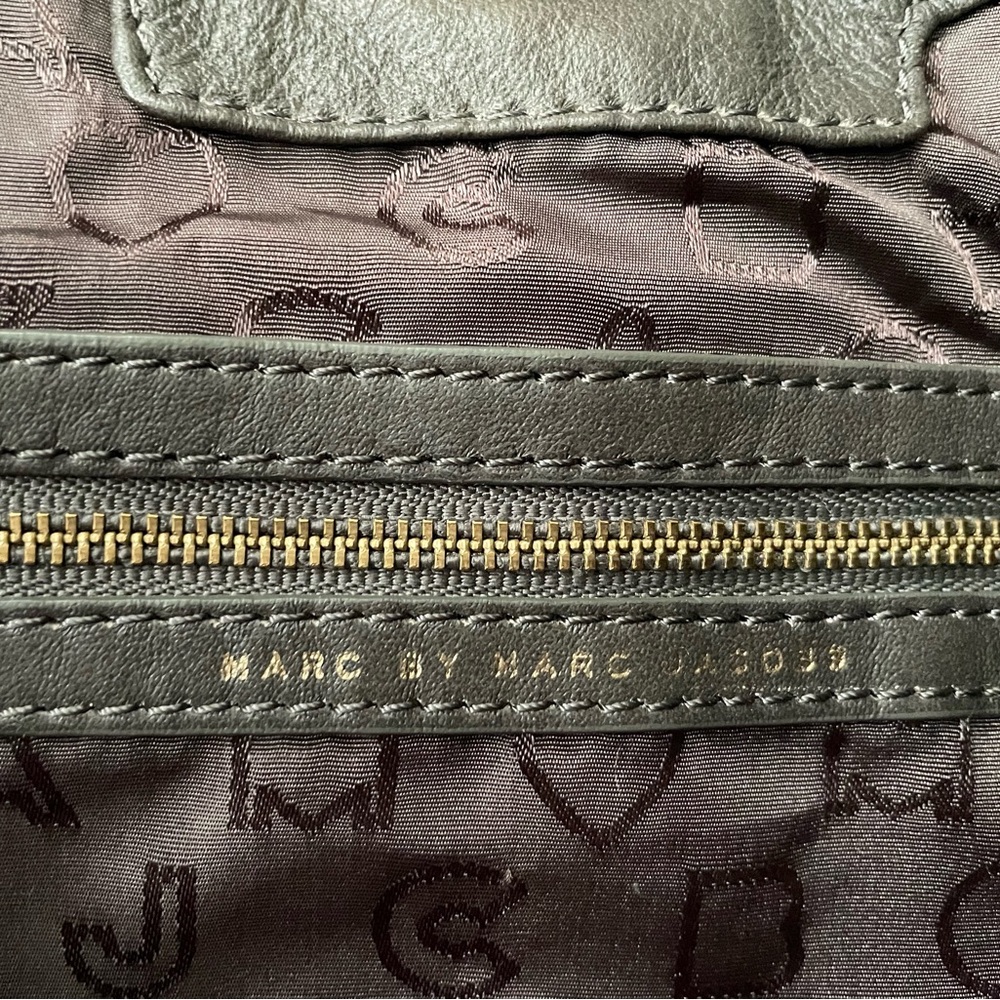 Marc By Marc Jacobs Patent Leather  Satchel Crossbody Handbag Purse - Picture 4 of 13